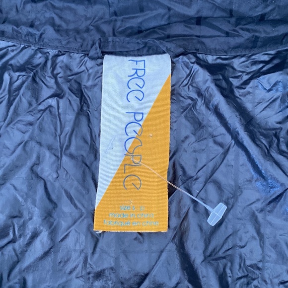 SOLD-🌺 Free People NWOT Parachute Festival Water resistant Jacket in Black - Picture 16 of 16